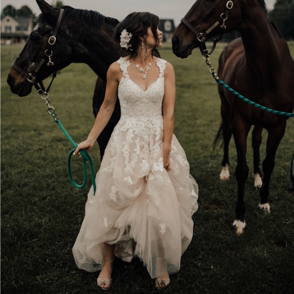 Stella York 6144 Wedding Dress - Picture 3 of 4